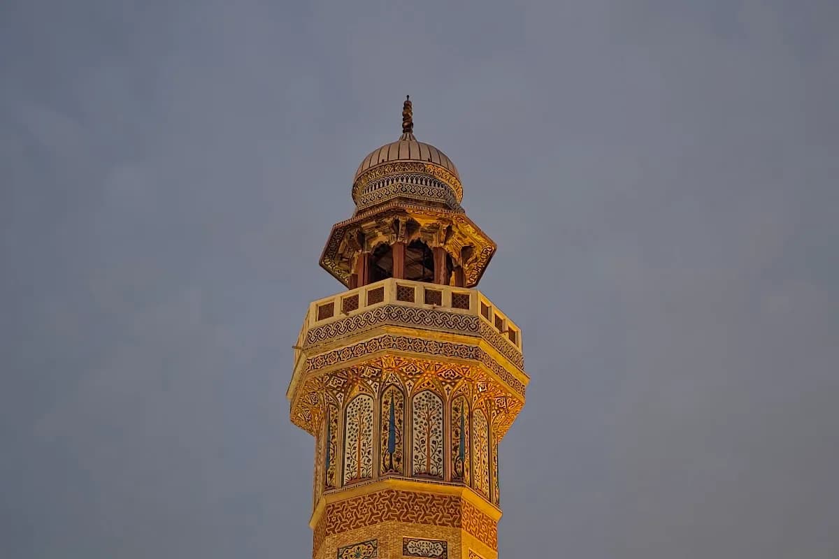 Lahore Old City Heritage & Food Walk image 1