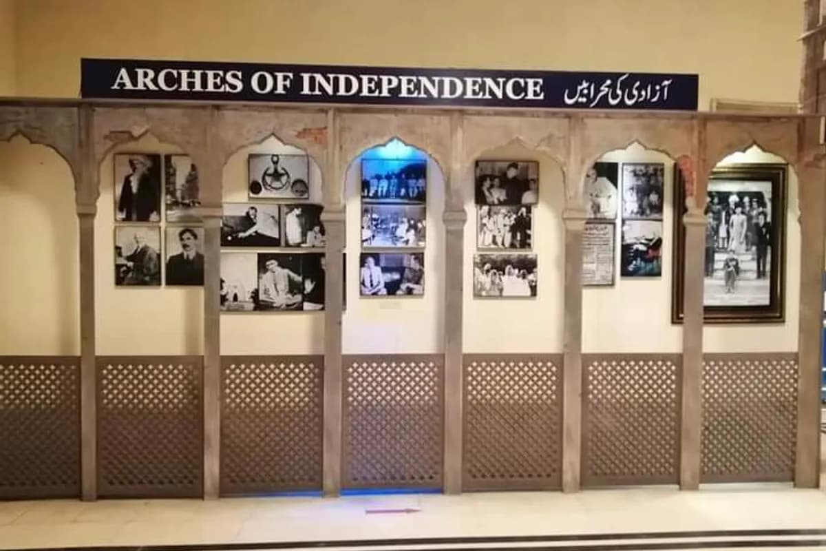 Faisalabad Heritage and Textile Day Tour image 3