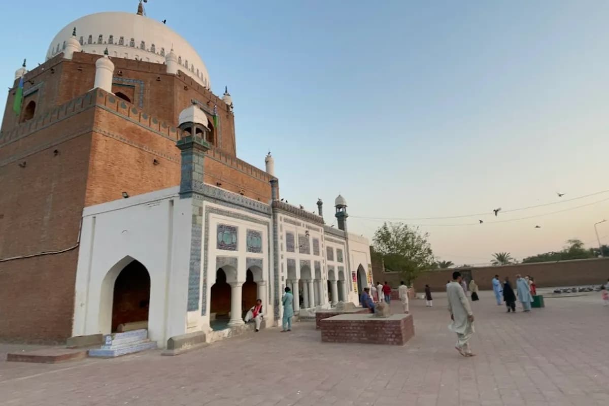 Multan Heritage & Sufi Trails 2-Day Tour image 3