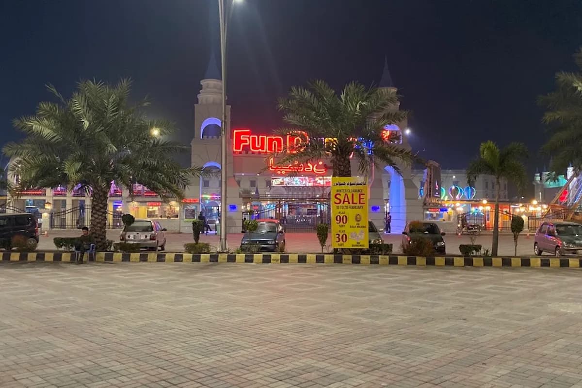 Gujranwala Heritage & Food Day Tour image 3