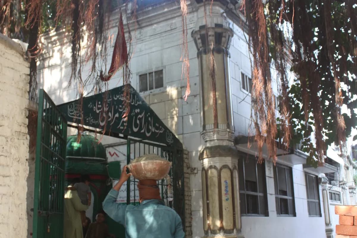 Sialkot Heritage & Football Crafting 2-Day Tour image 2