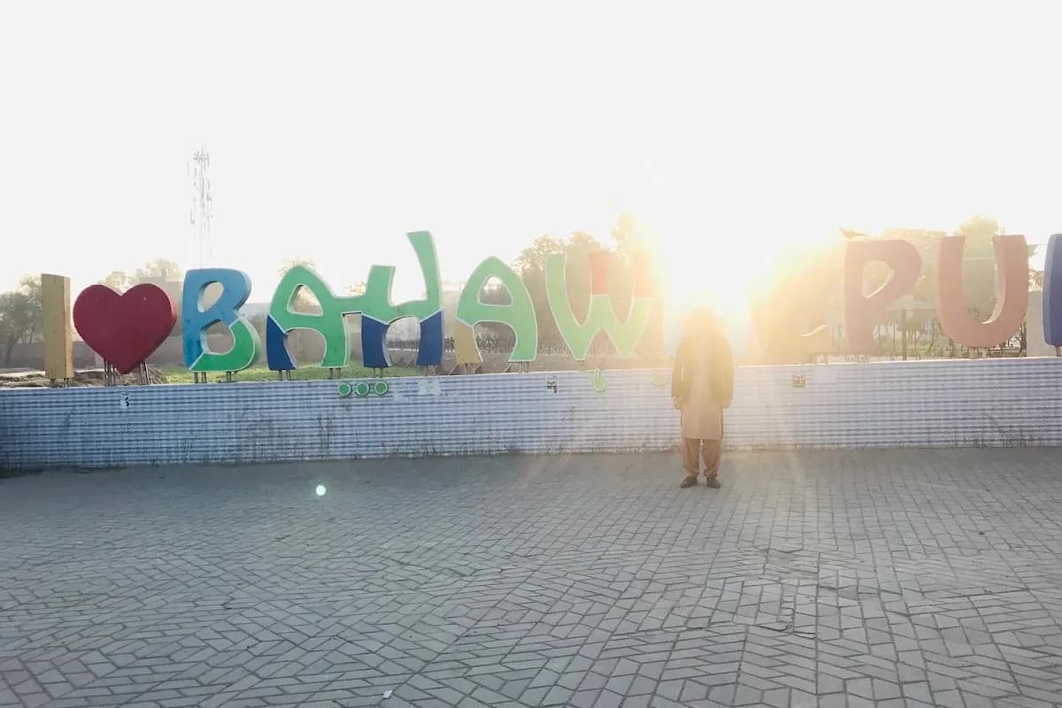Bahawalpur Royal Heritage & Desert Safari Experience image 1