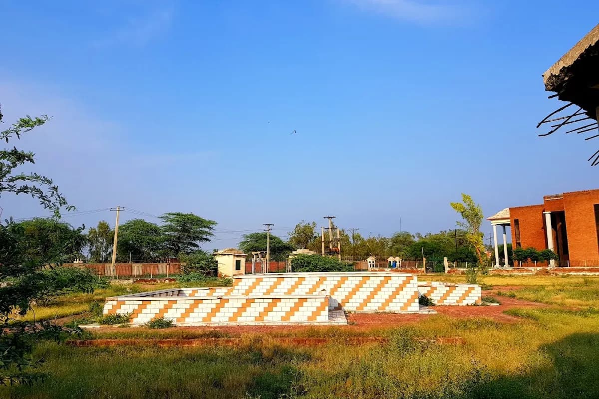 Sargodha Citrus & Heritage Discovery Tour image 2
