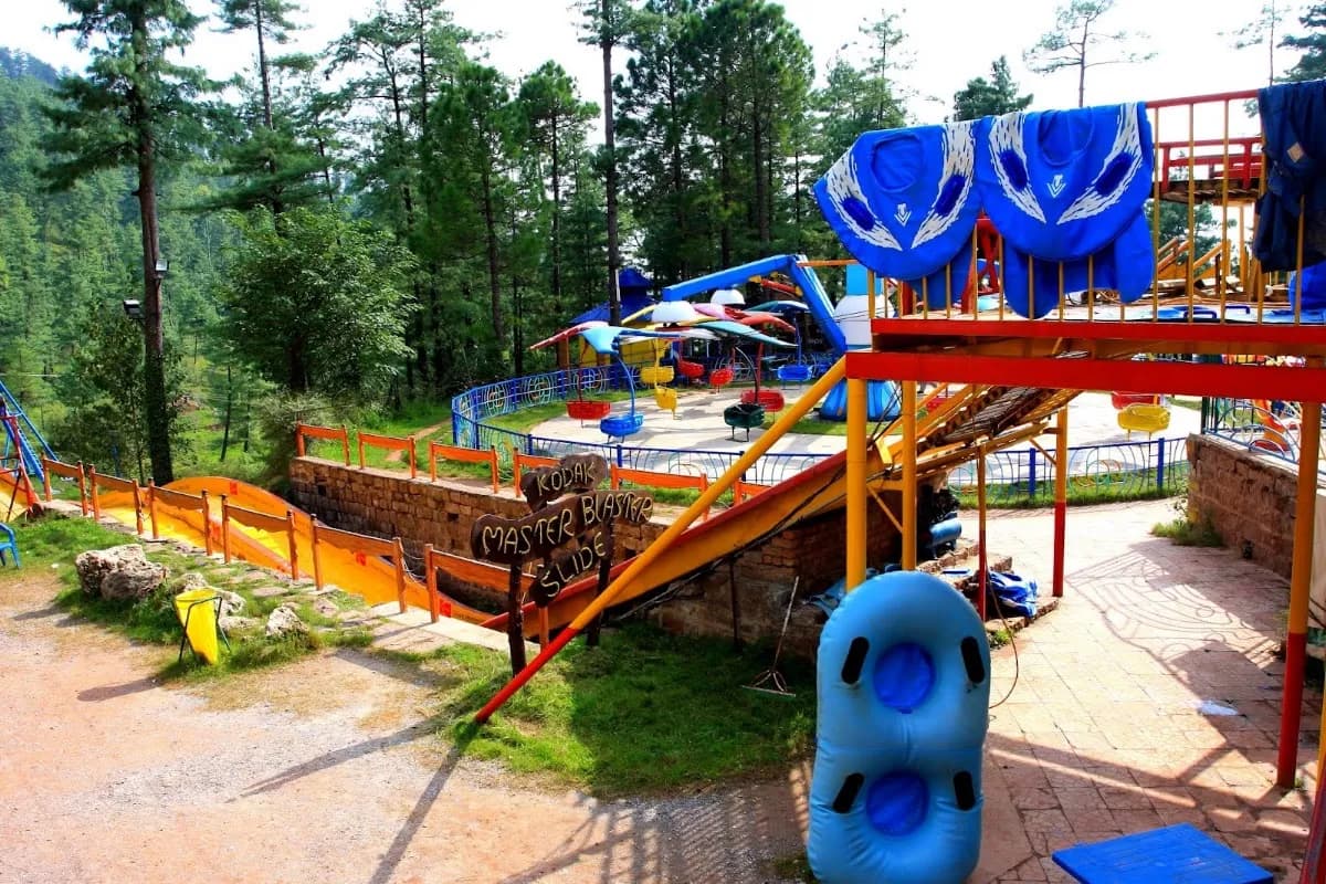 Murree Hills & Patriata Cable Car 2-Day Getaway image 2