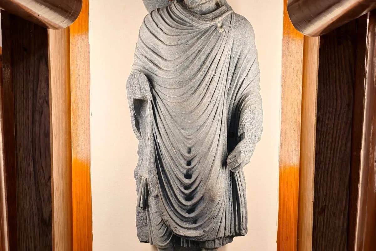 Karachi Heritage & Coastal 2-Day Adventure image 2