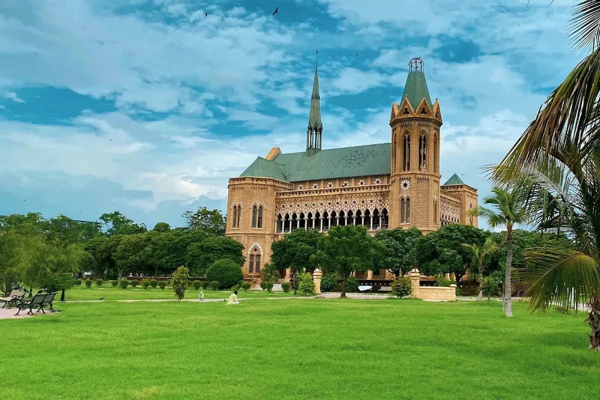 Karachi Heritage & Coastal 2-Day Adventure image 3