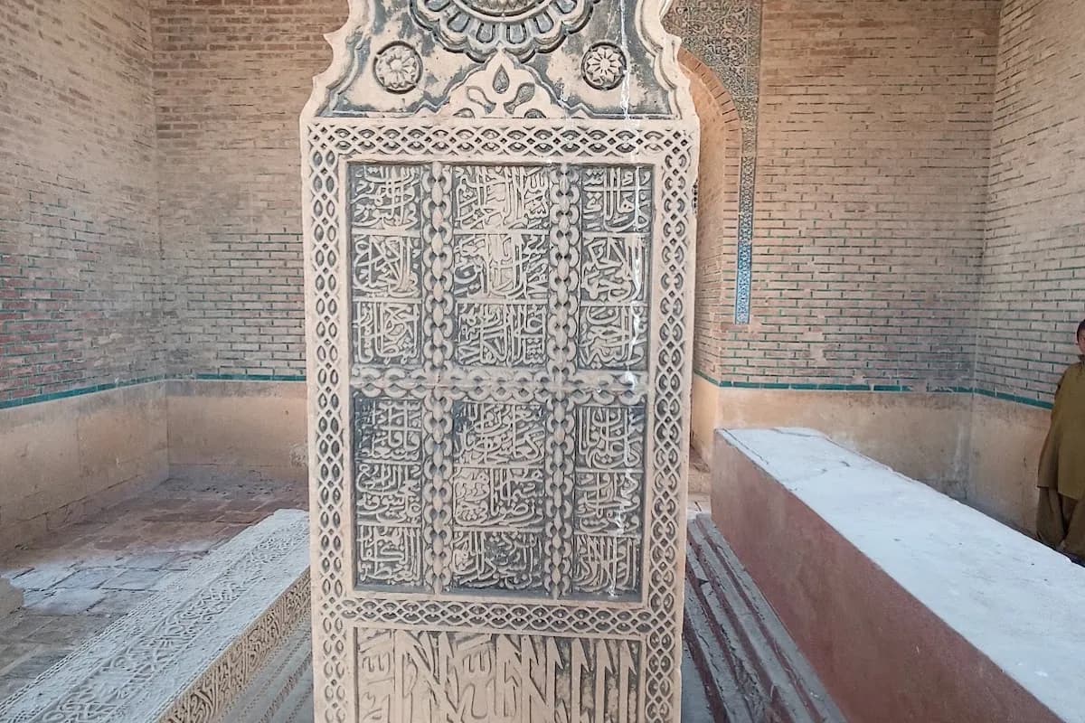 Thatta Historical & Coastal Day Tour image 2