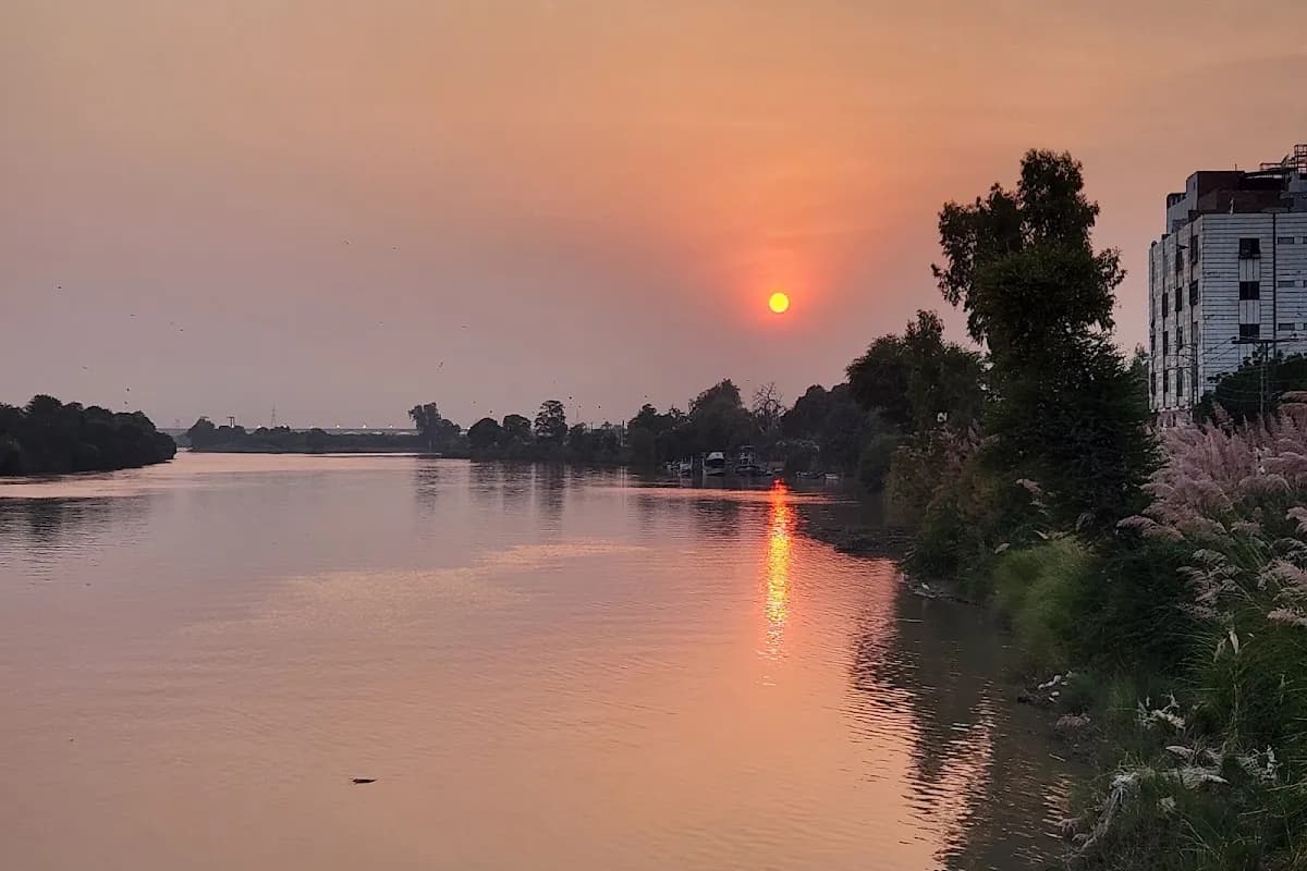 Sukkur Heritage and River Safari image 2