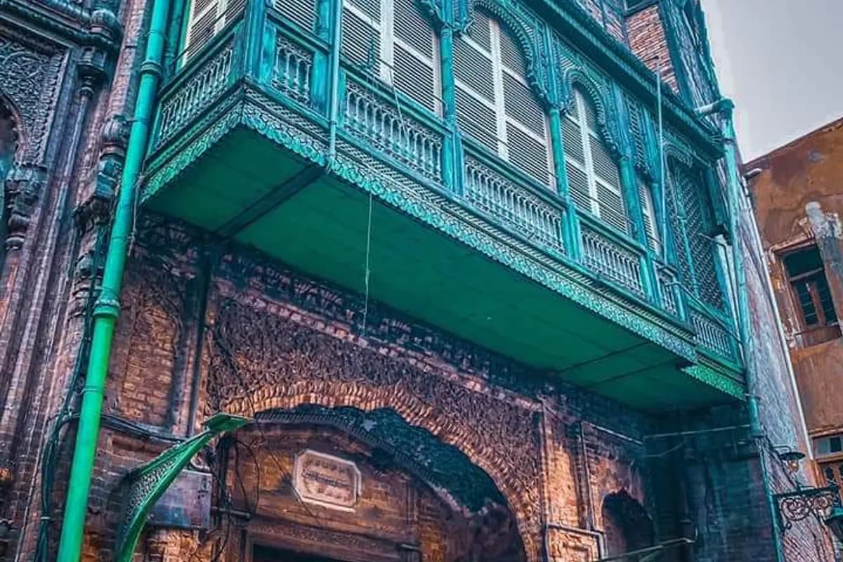 Peshawar Heritage & Bazaar Cultural Walk image 2