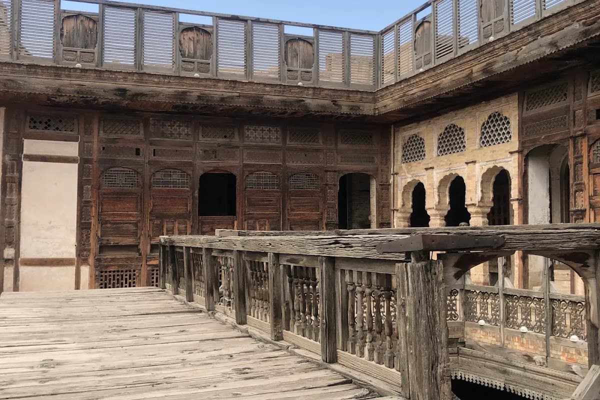 Peshawar Heritage & Bazaar Cultural Walk image 3