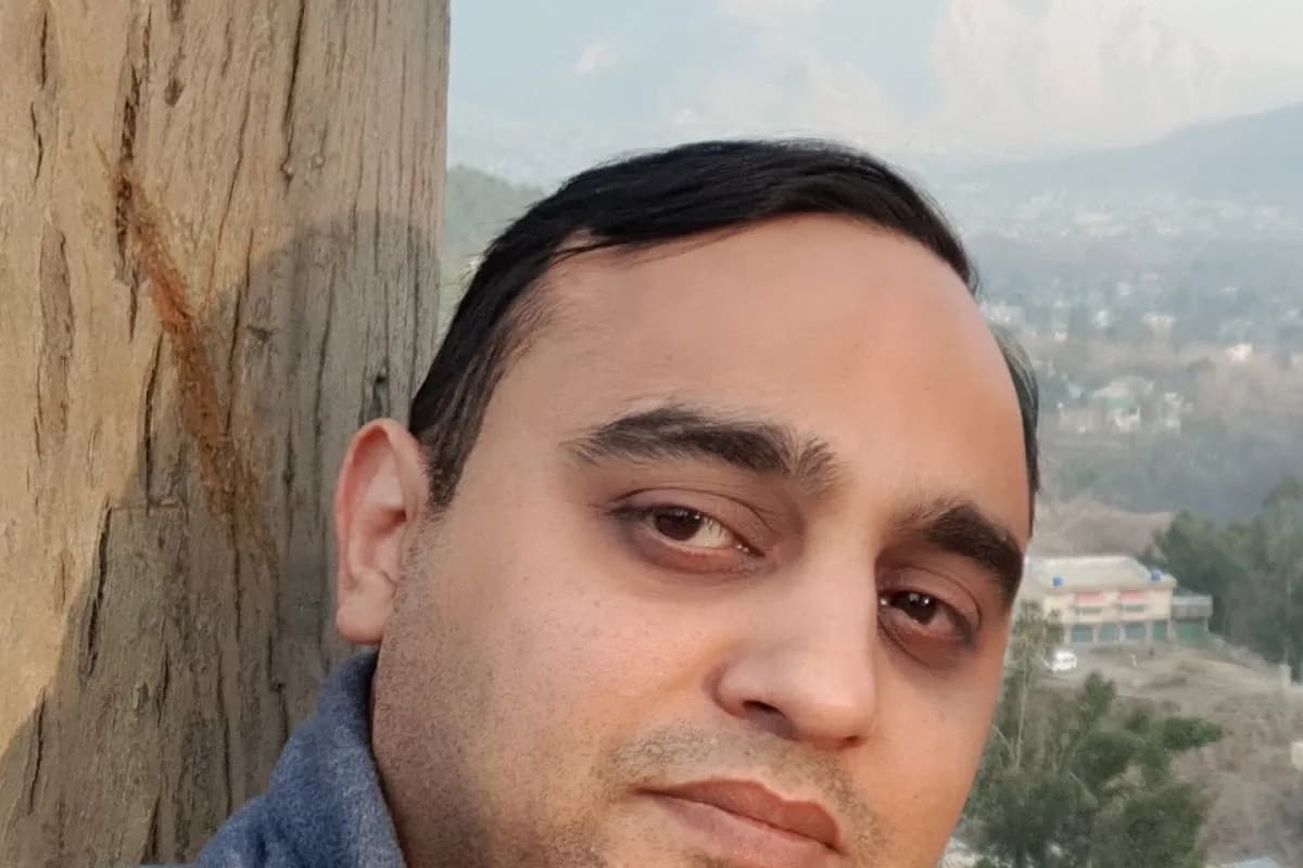 Abbottabad & Thandiani Pine Forest Escape image 1
