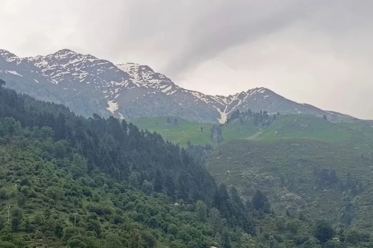 Naran & Lake Saif-ul-Malook Scenic Escape image 2