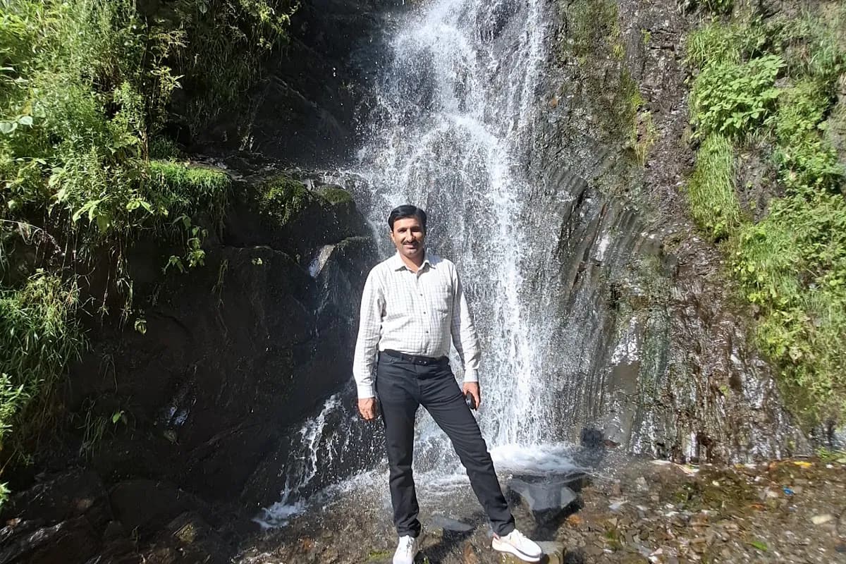 Nathia-Gali Pine Forest & Hiking Escape image 3