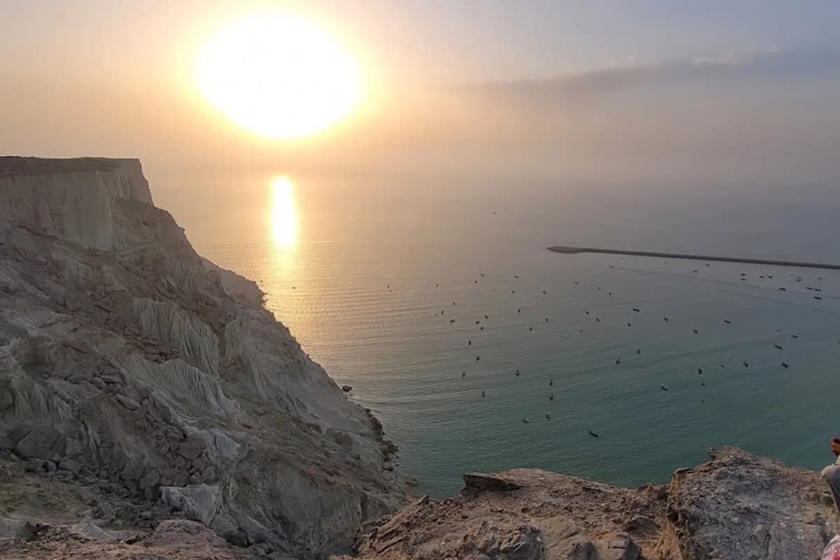 Gwadar Coastal & Desert 3-Day Adventure image 3