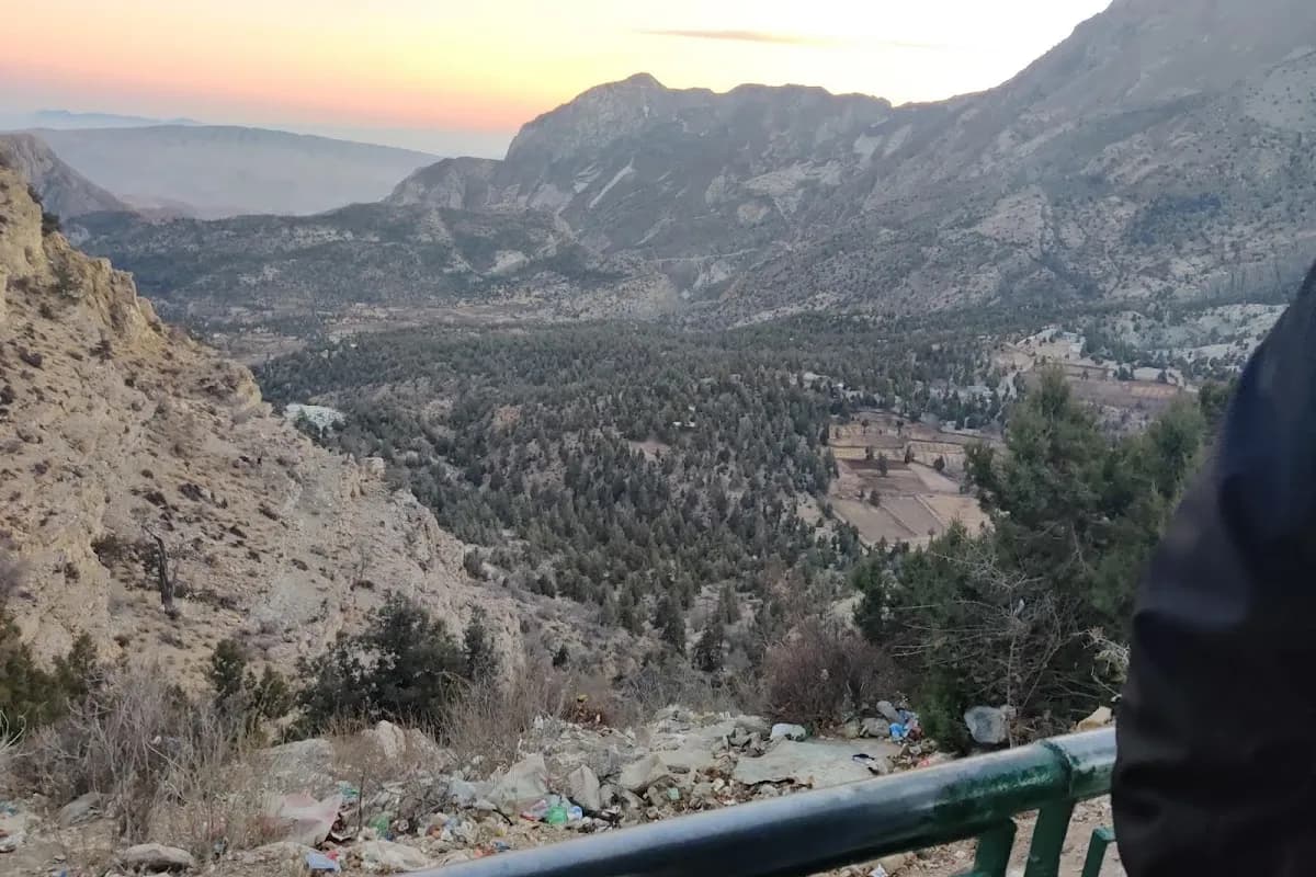 Ziarat Juniper Valley & Historic Retreat image 2