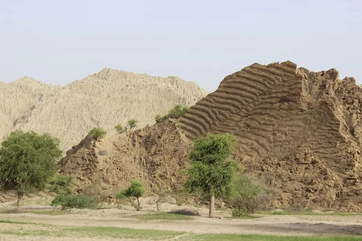 Hingol National Park 2-Day Desert and Coastal Adventure image 3