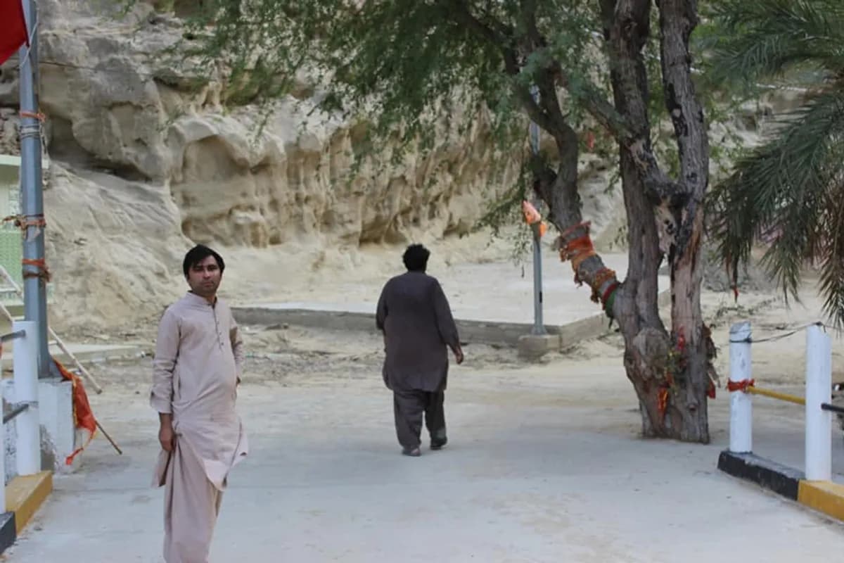 Hingol National Park 2-Day Desert & Coast Adventure image 3
