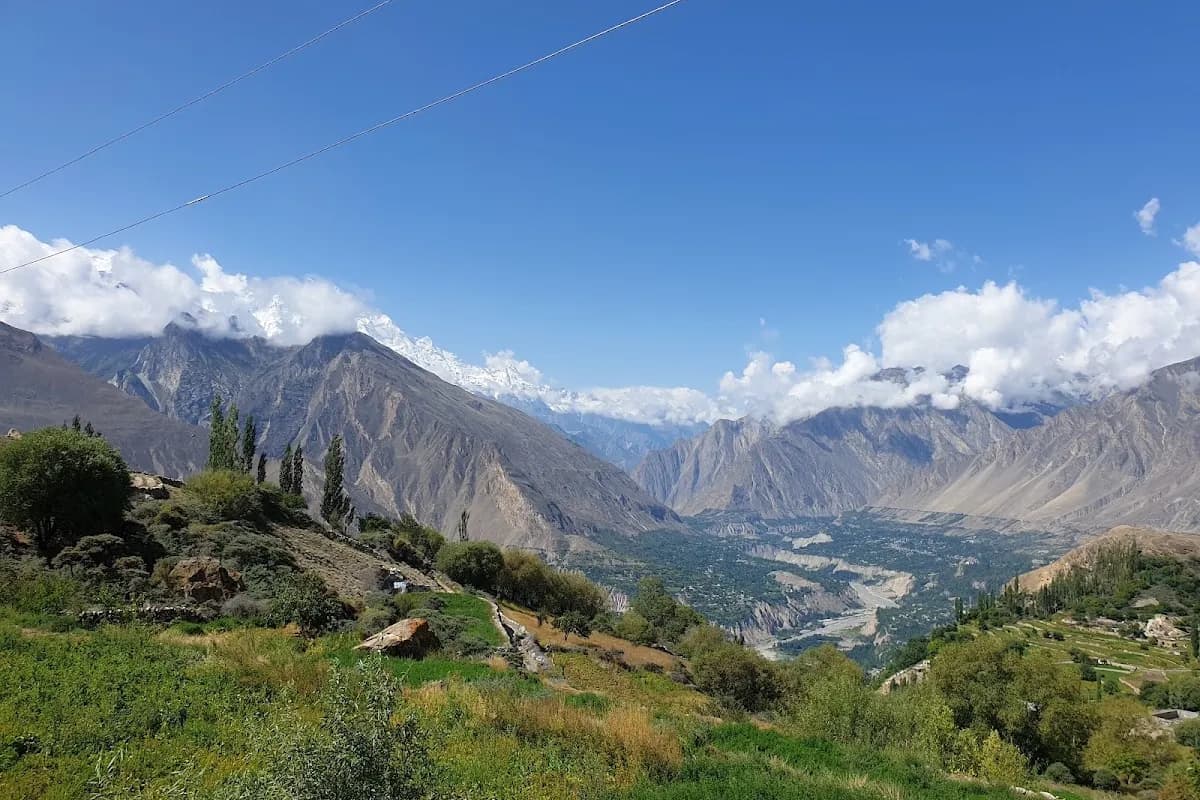 Hunza Valley Autumn Adventure image 2