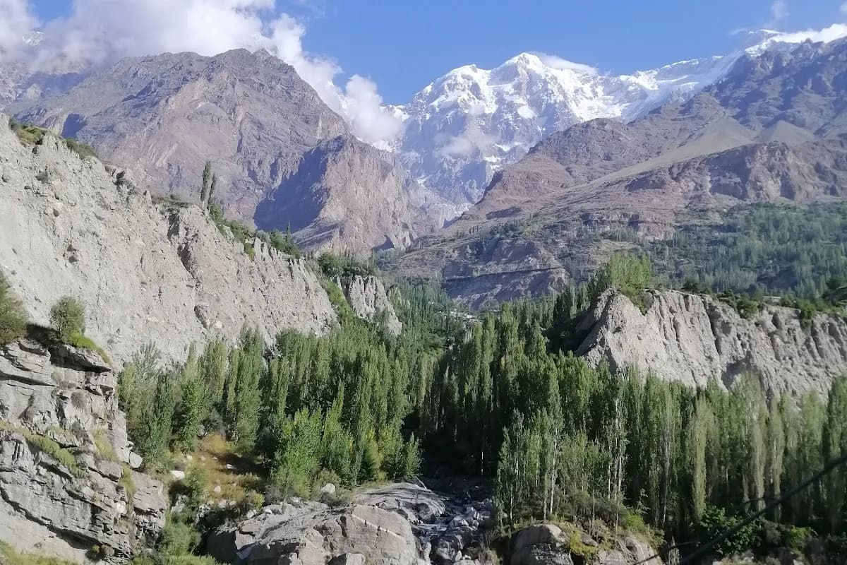 Hunza Valley Autumn Magic: 4-Day Scenic Escape image 3