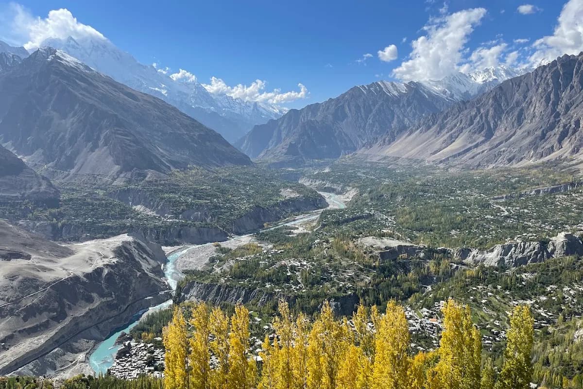 Hunza Valley Autumn Magic 4-Day Expedition image 3