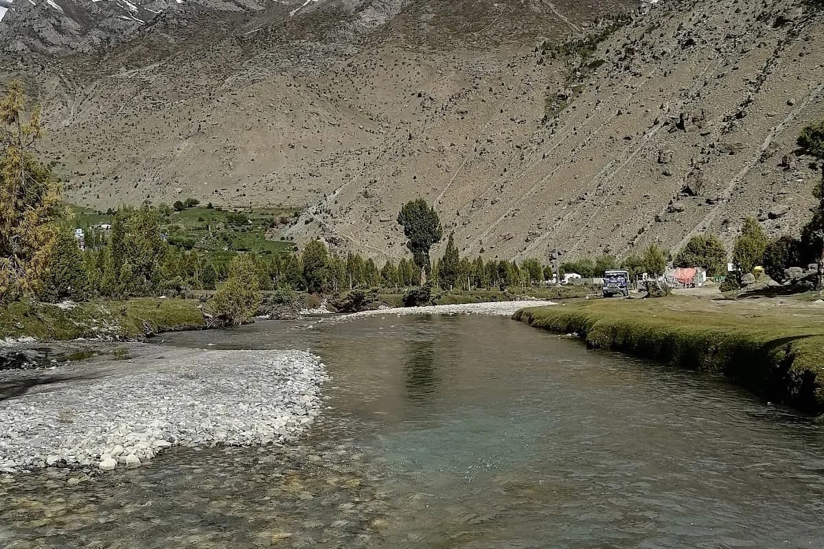 Skardu Paradise: 3-Day Lakes & Valleys Expedition image 1