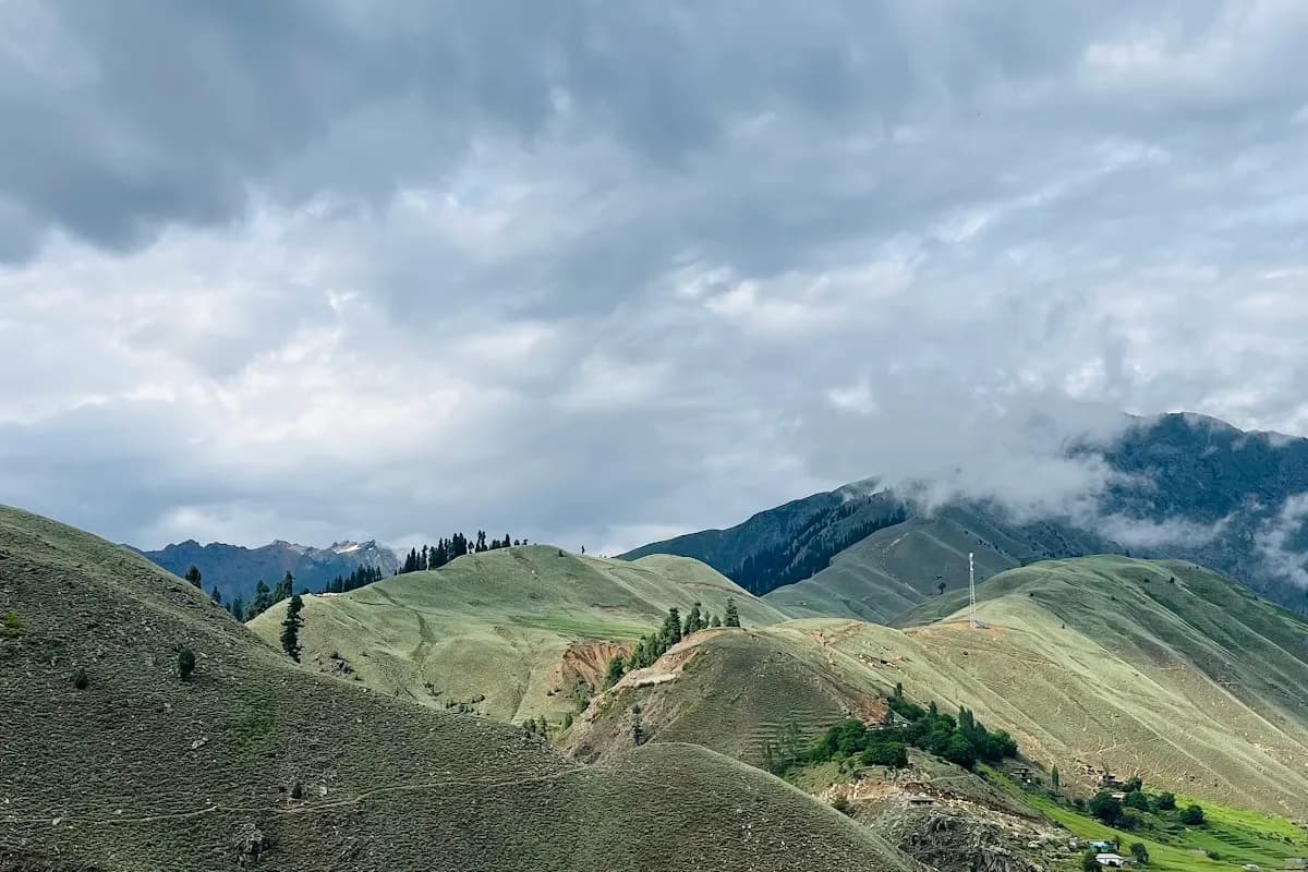 Khunjerab Pass & Border Adventure image 1