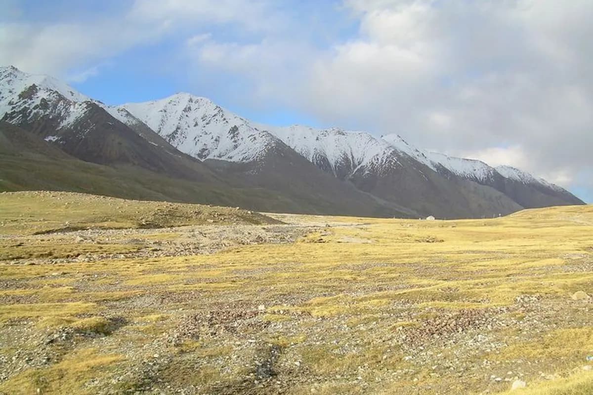 Khunjerab Pass & Border Adventure image 1