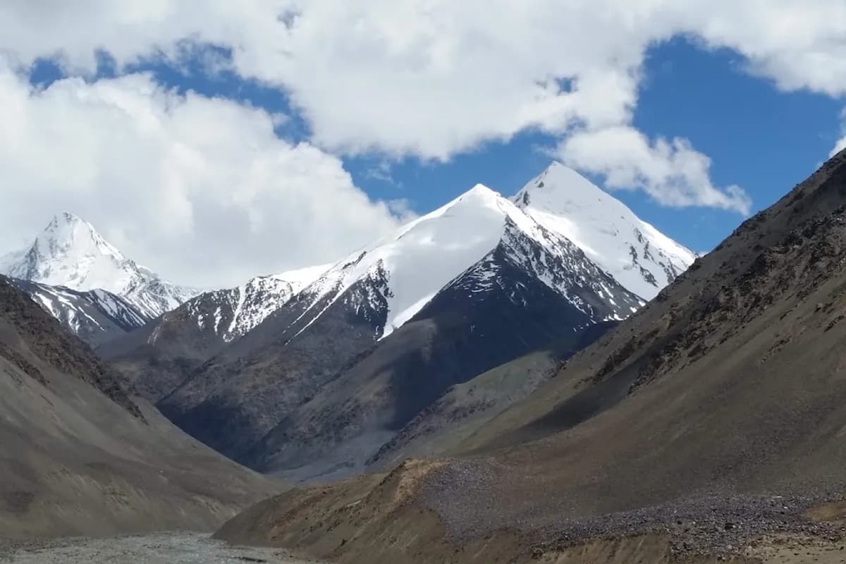 Khunjerab Pass & Border Adventure image 2
