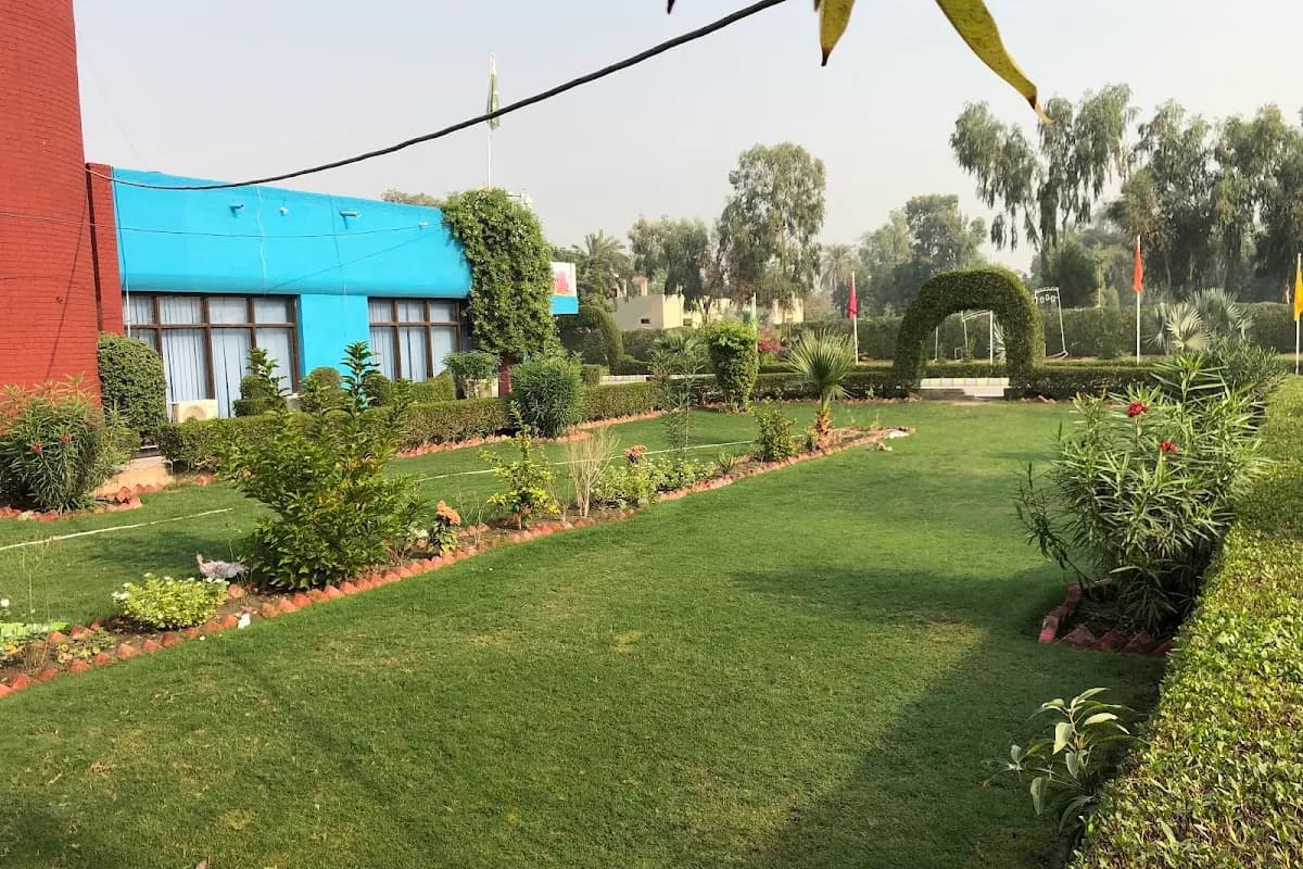The Larkana Palace Hotel image 2