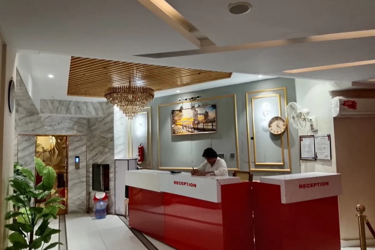 The Larkana Palace Hotel image 3