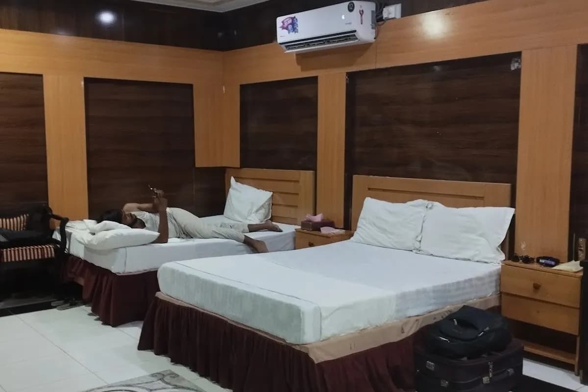 Indus Hotel Larkana image 3