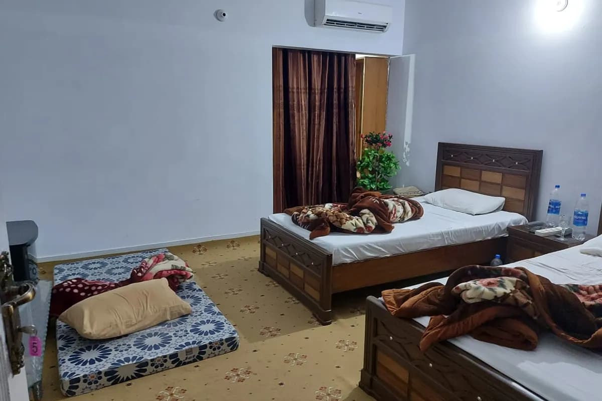 Makli Palace Hotel Thatta image 3