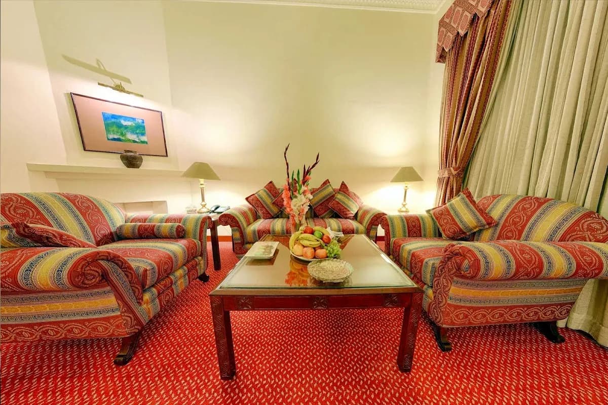 Serena Swat Hotel image 1