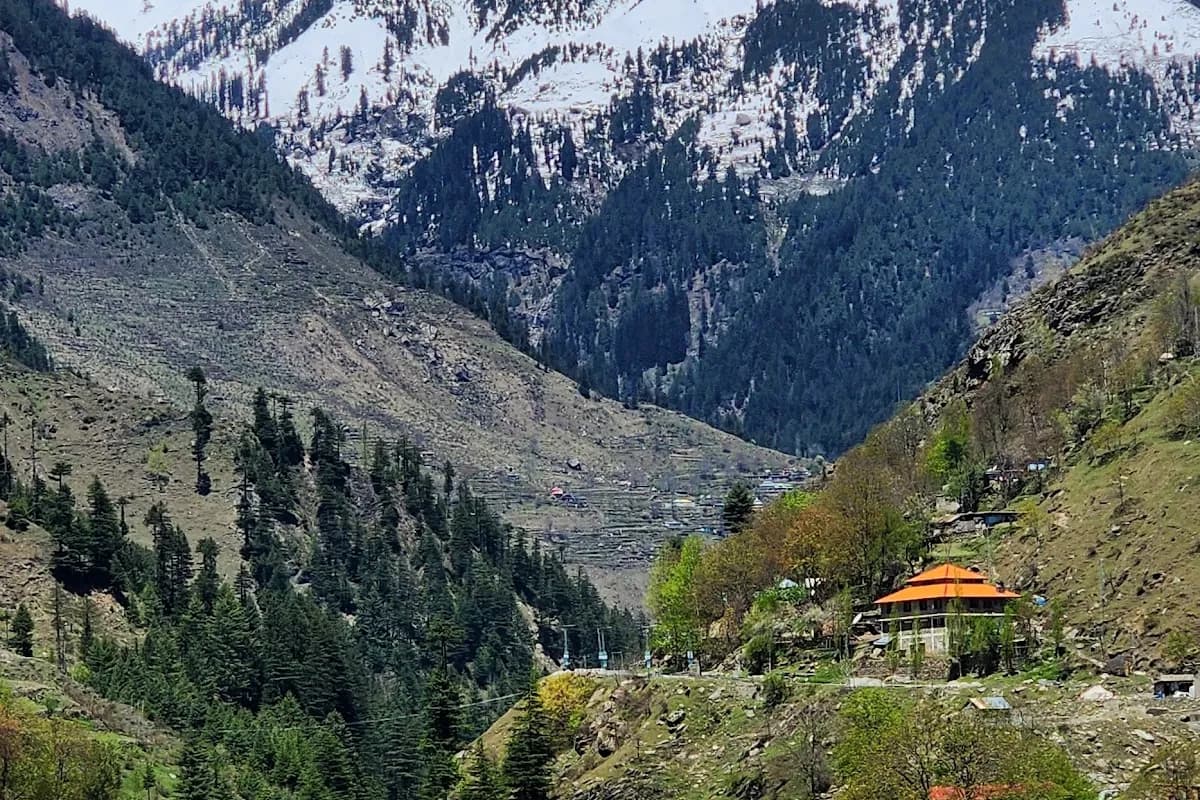 Pine Park Hotel Kaghan image 3