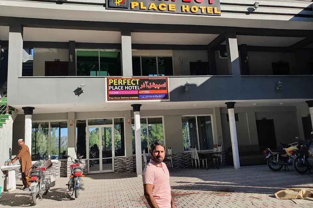 Pine Crest Hotel Nathia Gali image 2