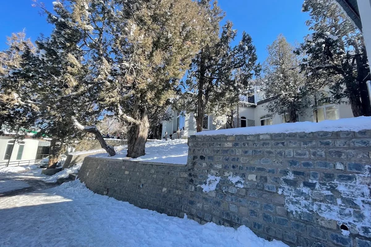 Ziarat Pearl Continental Hotel image 3