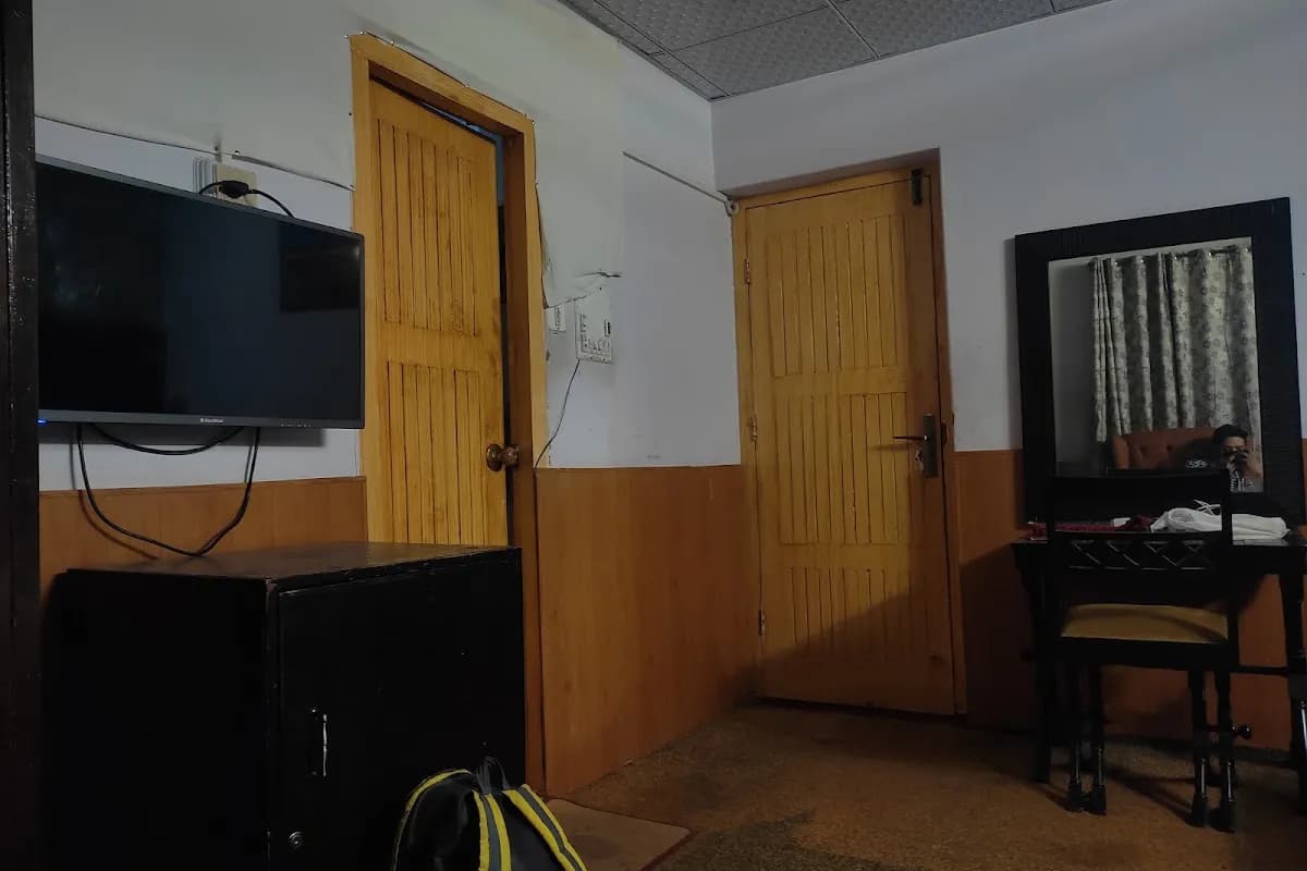 Astore Continental Hotel