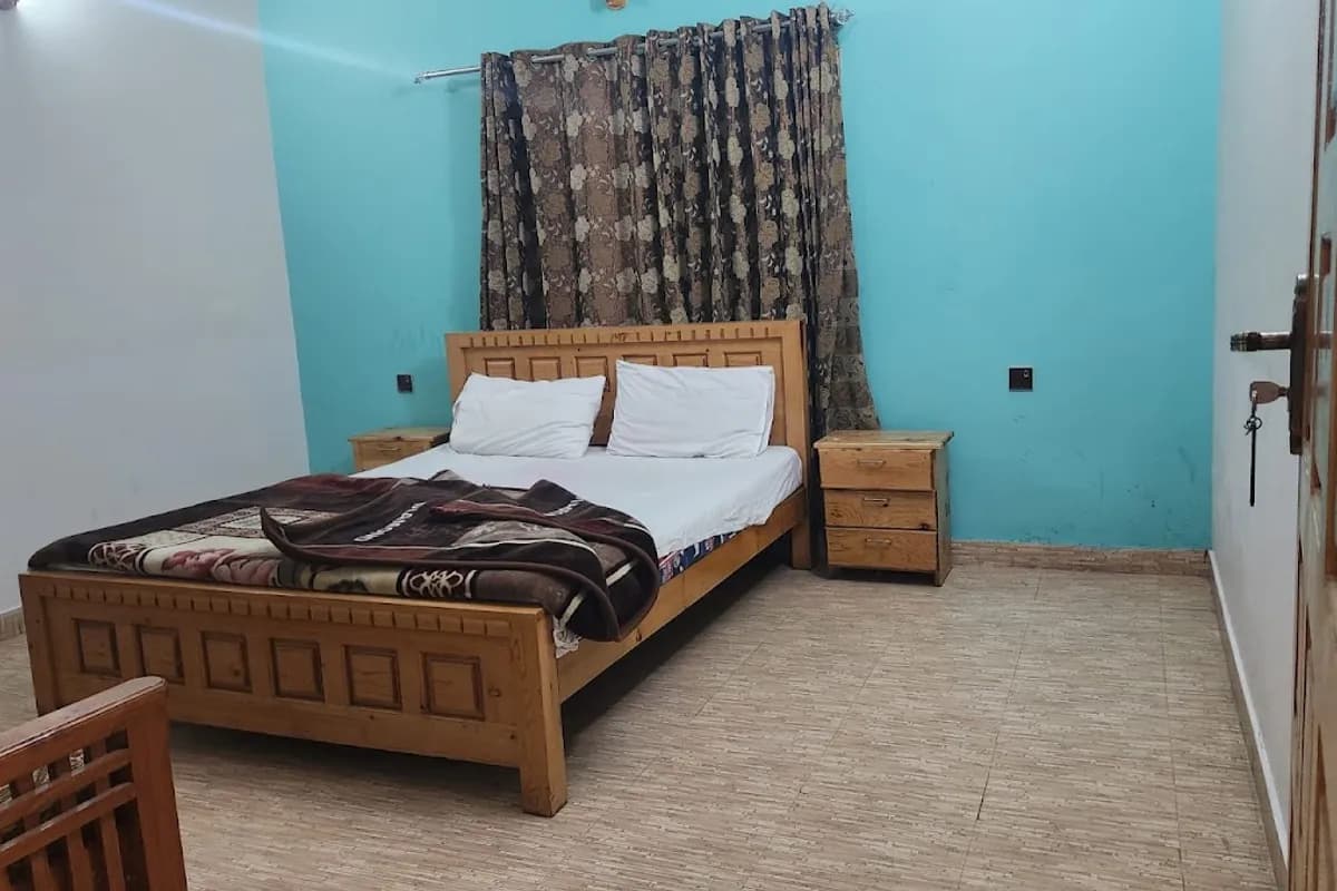 Neelum Star Hotel & Resort