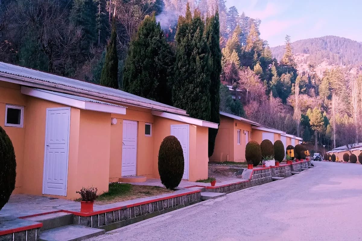 Neelum Valley Highland Resort image 3