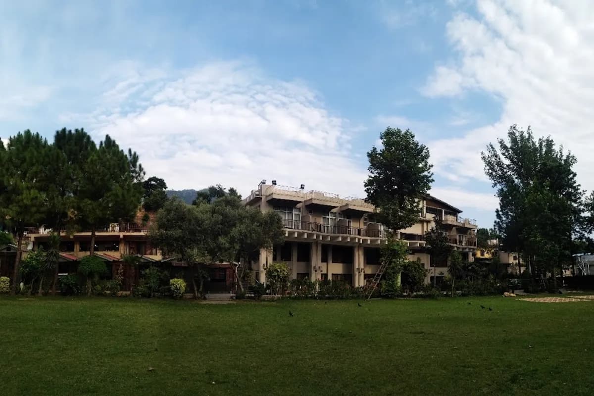 Neelum Star Resort image 3