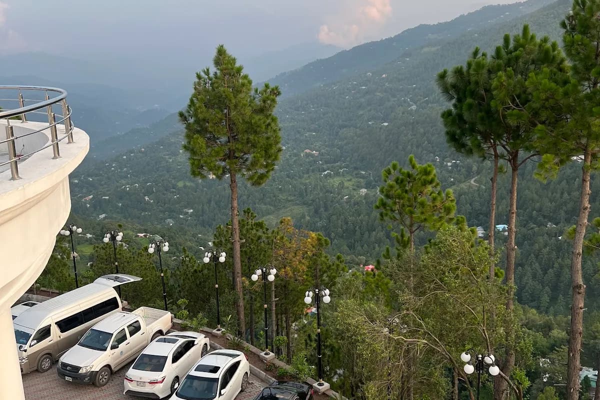 Pearl Continental Hotel Bagh image 1