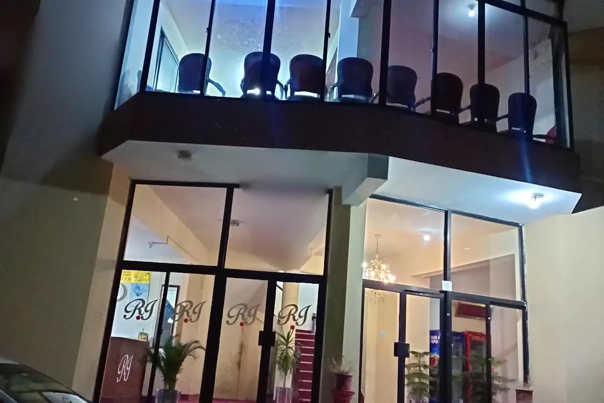 Pearl Continental Hotel Bagh image 3