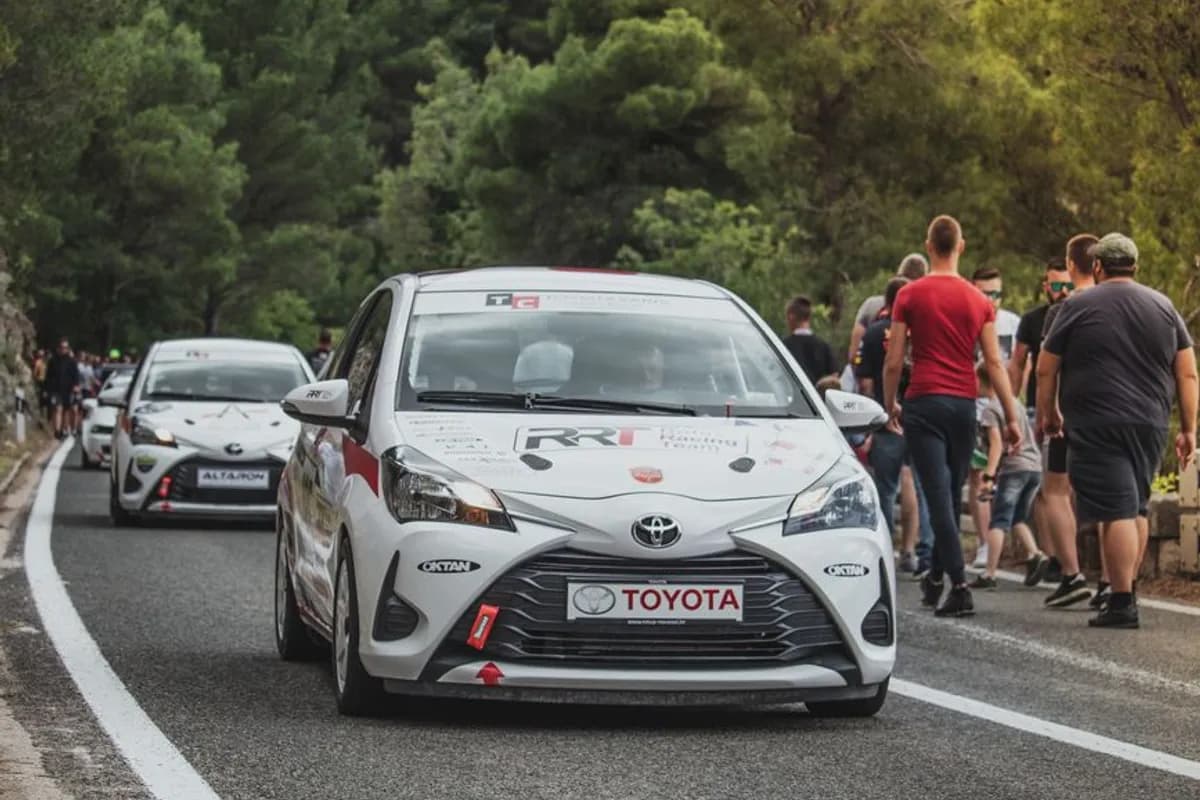 Toyota Yaris 2022 - Automatic image 3
